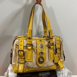 Vintage Coach Legacy Lily, in tan jacquard with yellow colour patent leather.